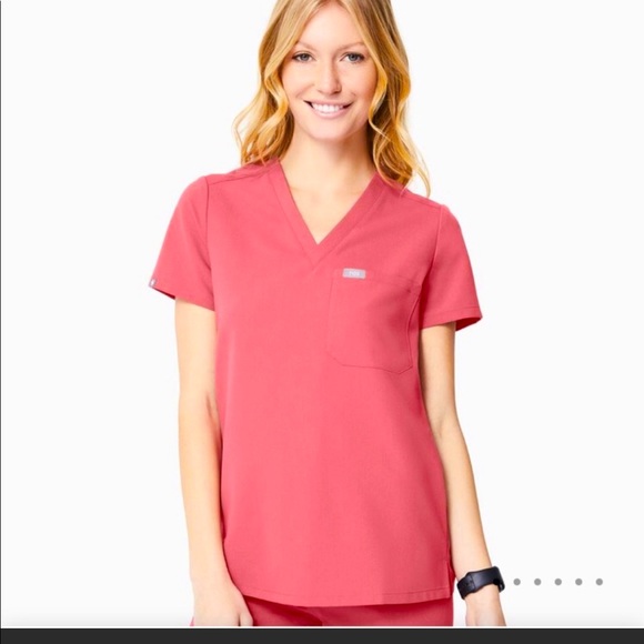 Figs Tops - FIGS Quartz Catarina top